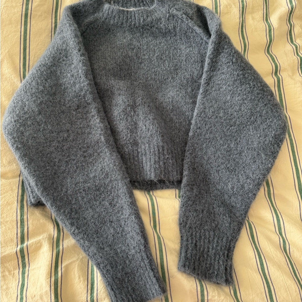 Zara Cozy Blue Sweater - Picture 3 of 6